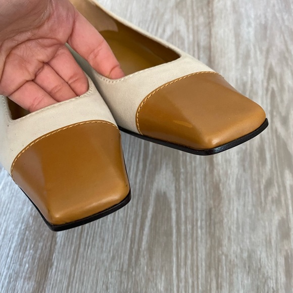 Gucci Cream & tan Capped Toe kitten Heels - Picture 2 of 6